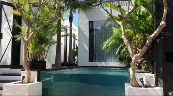 Escotel Jalak Canggu  Luaran gambar